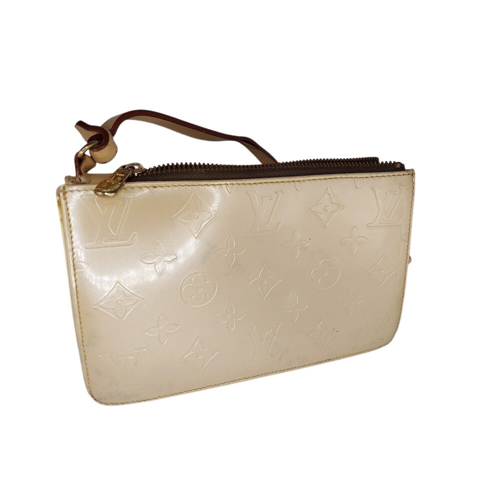 Louis Vuitton Monogram Vernis Pochette Accessoires Beige Cream Clutch Bag